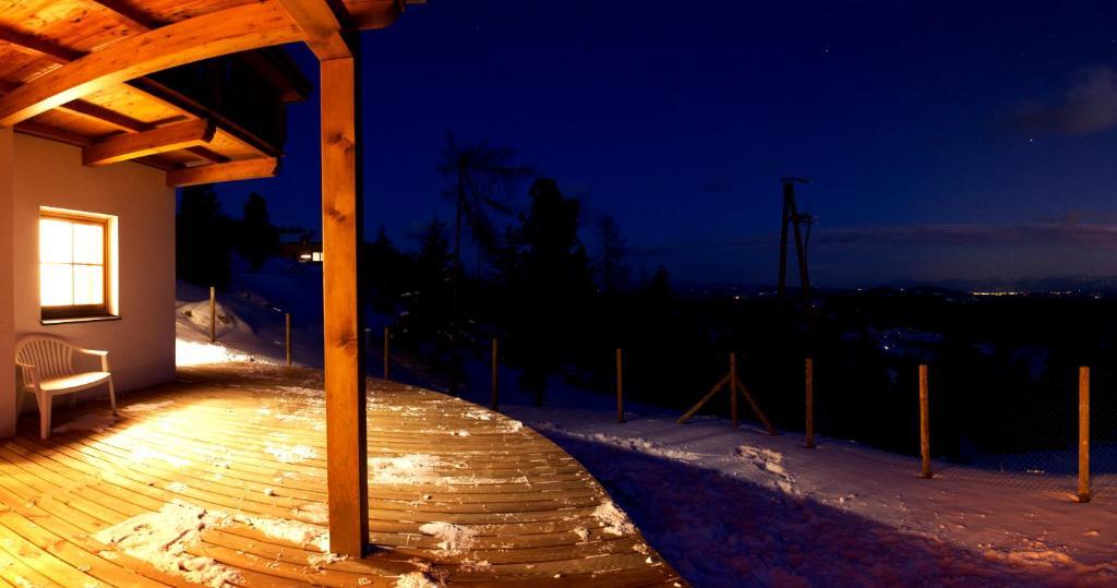 Almhaus Karantanien Lägenhet Hochrindl Exteriör bild